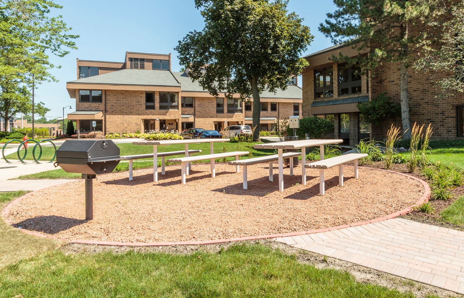 The Grove Office Park: 2100 Manchester Rd, Wheaton, IL 60187